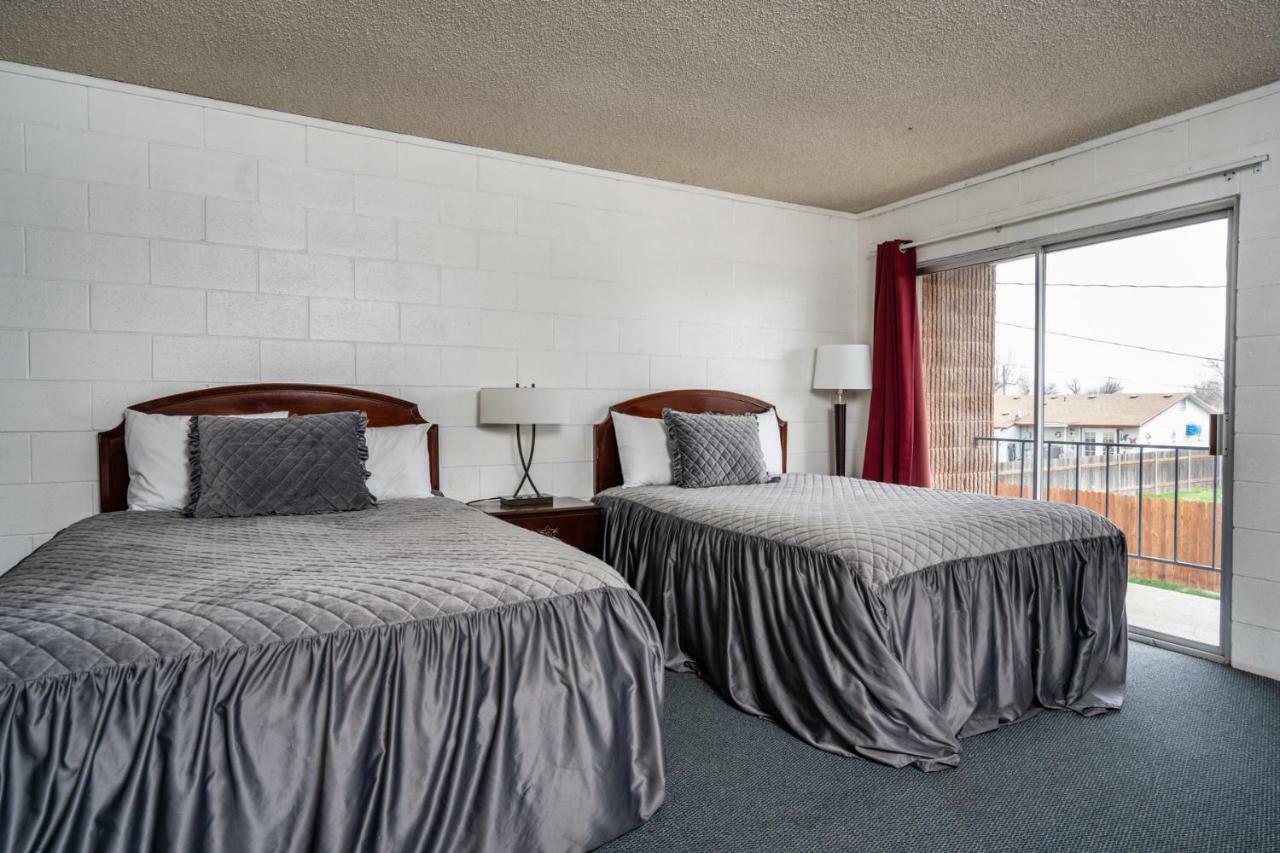 M&M Motel Connell Exteriér fotografie